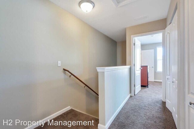 Building Photo - 3 br, 3 bath House - 2212 Cedarbrook Court