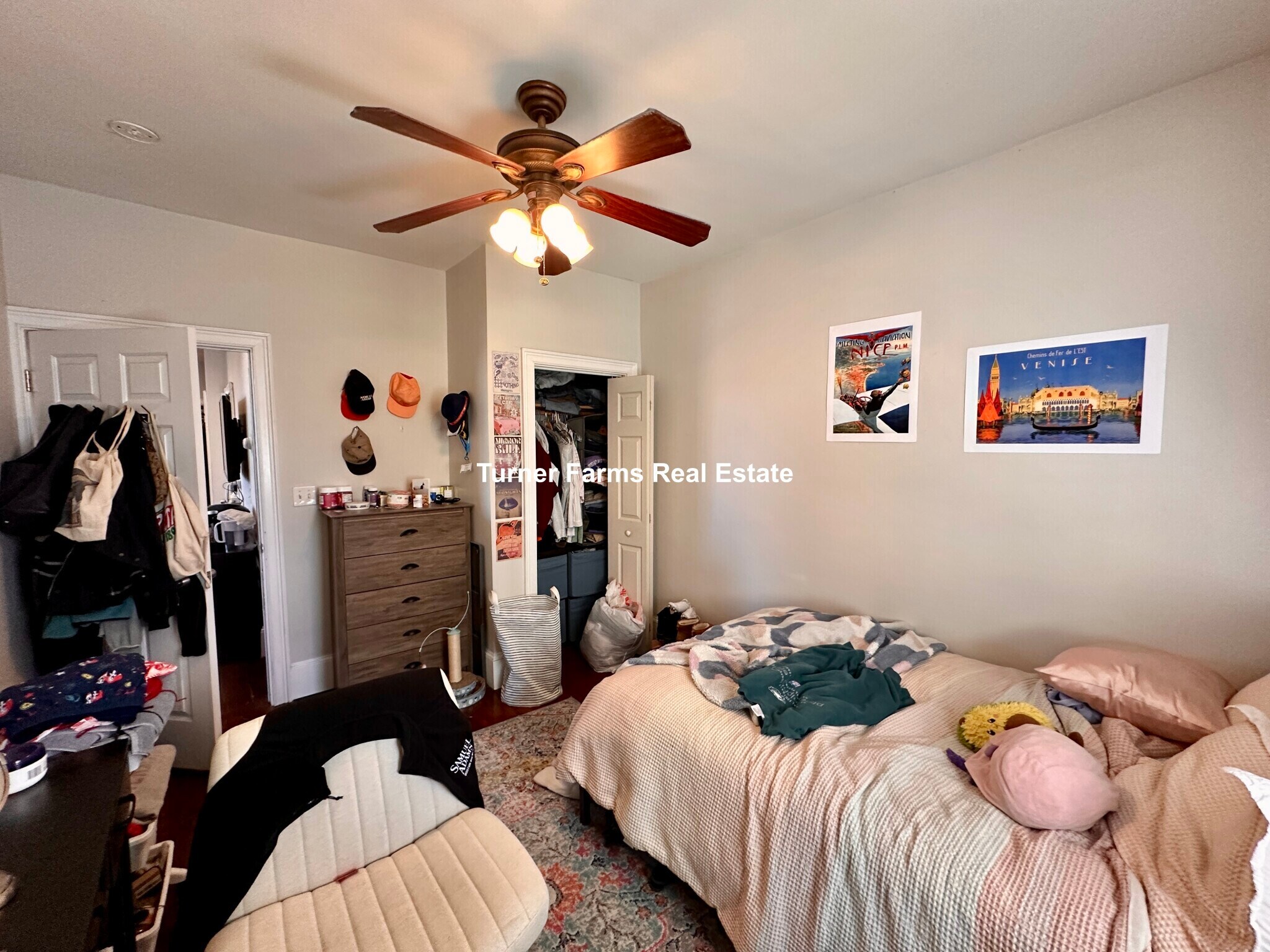 Building Photo - 717 Parker St