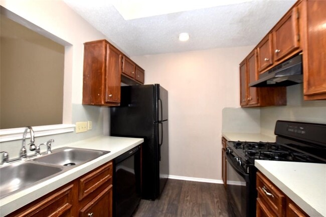 Building Photo - 609 Rollingway Dr