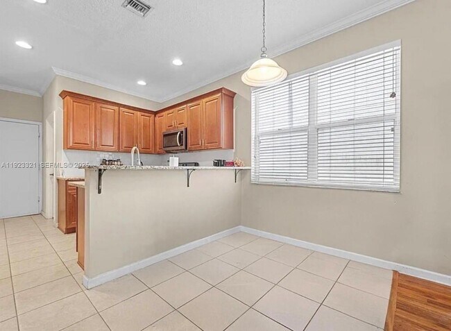 Building Photo - 168 Canterbury Pl