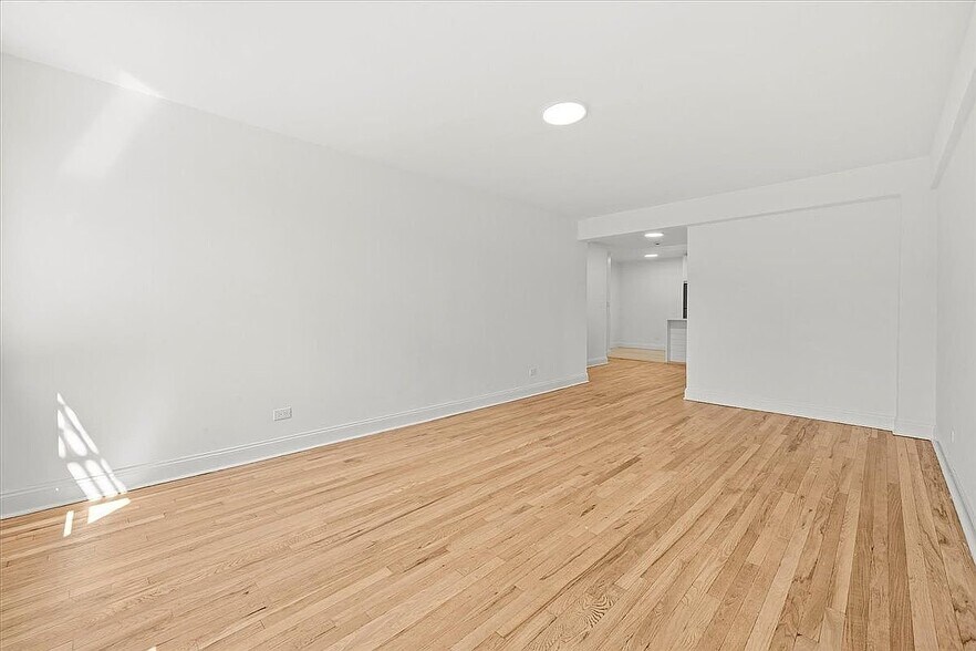 Building Photo - 3260 Netherland Ave