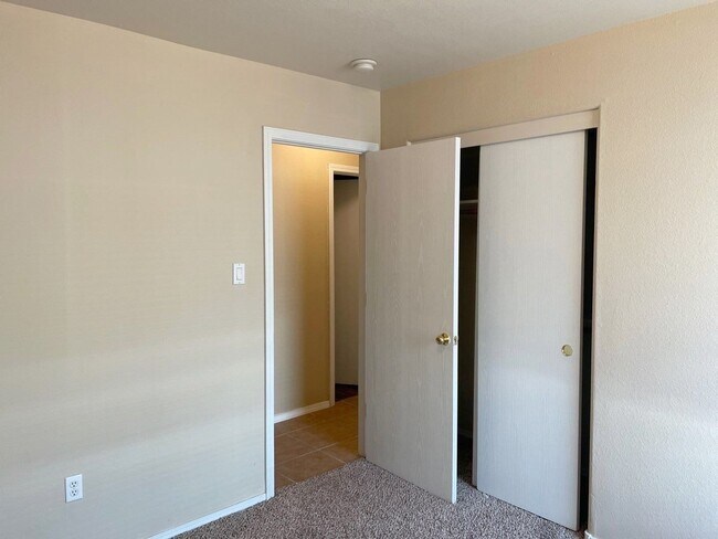 Building Photo - 2315 Iron Gate Trail SW
