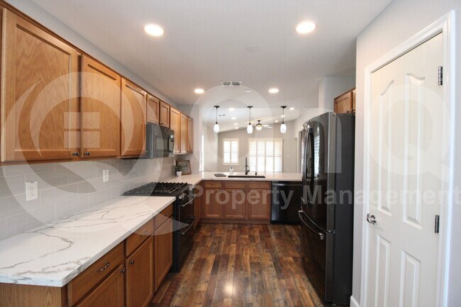 Building Photo - 2009 E Lindrick Dr