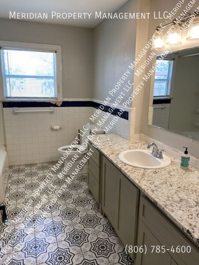 Building Photo - 2420 30th St