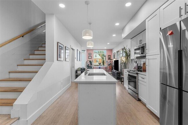 Building Photo - 5454 Black St