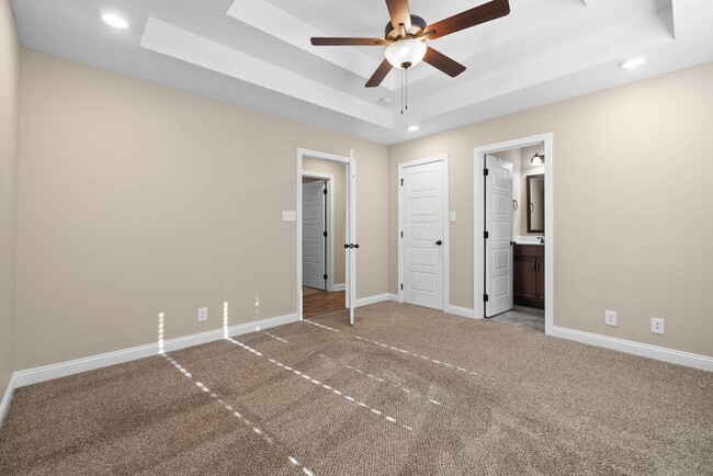 Building Photo - Pet Friendly Three Bedroom!