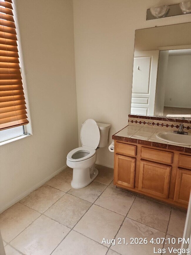 Building Photo - 664 Peachy Canyon Cir