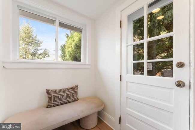 Building Photo - 209 Merion Ave