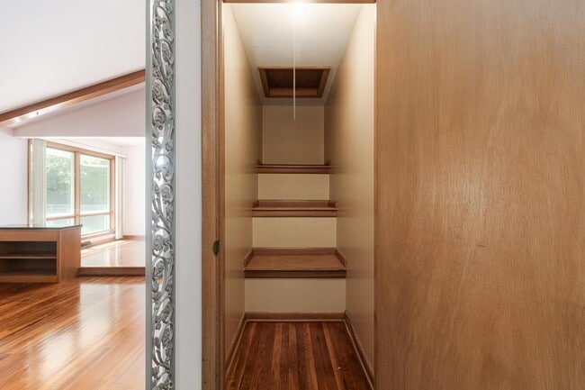 Building Photo - 5822 Falmouth Ct