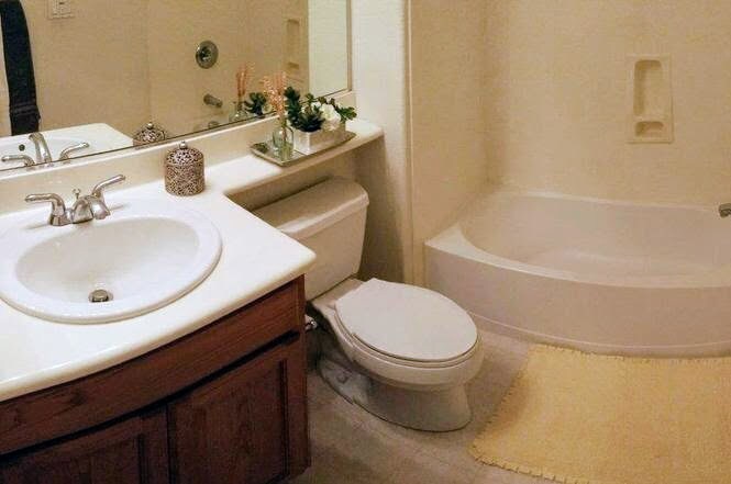 Bathroom - 1026 Emerald Terrace