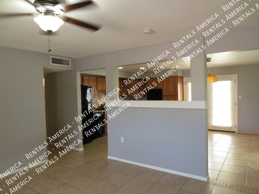 Building Photo - 13410 N 41st Pl