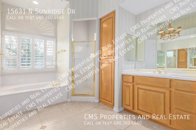 Building Photo - 15631 Sunridge Dr
