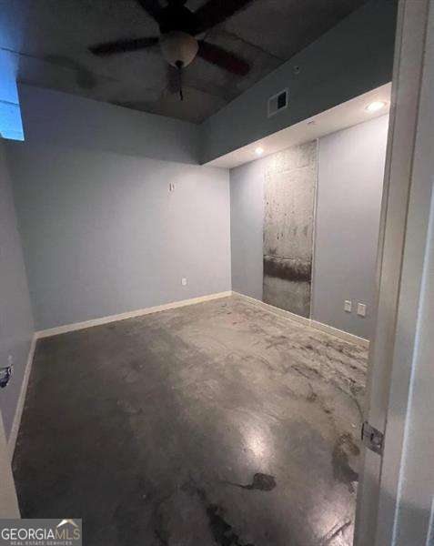 Building Photo - 335 W Ponce de Leon Ave