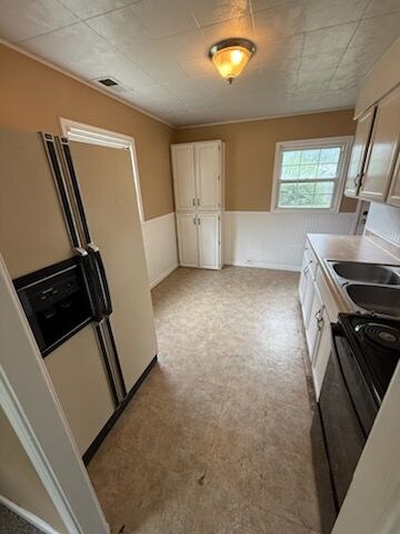 Building Photo - 1221 N Korby St