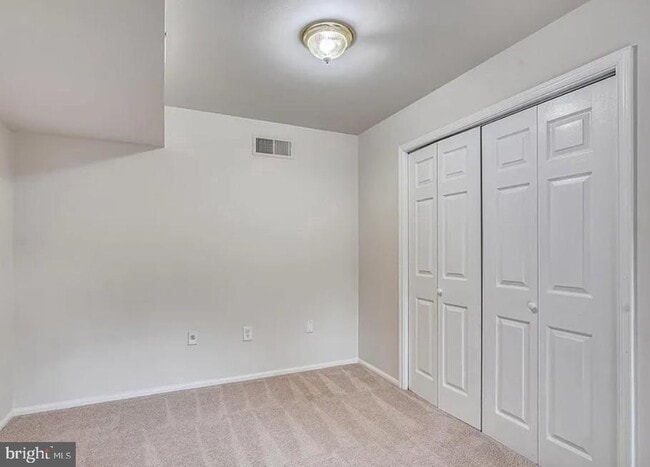Building Photo - 208 Commons Dr NW