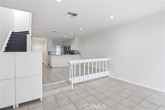 Building Photo - 252 Pineview