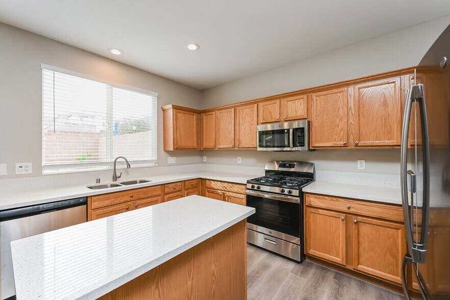 Building Photo - 9327 Wishing Creek Ave