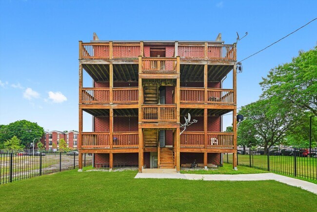 Building Photo - 6220 S Kenwood Ave