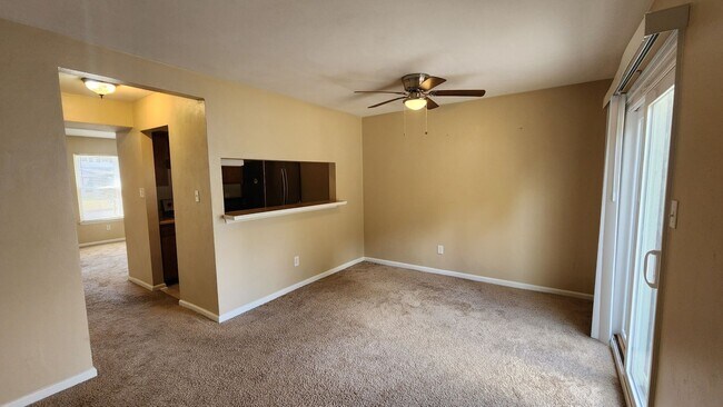 Building Photo - Rosemont Forest