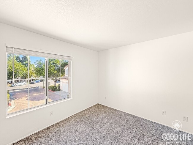 Building Photo - Beautiful 3B/2.5BA Home in Mira Mesa for Rent!