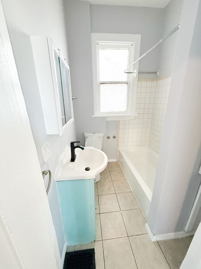 Building Photo - Updated 3 Bed South City Gem Near Parks, Dining, & Shopping!