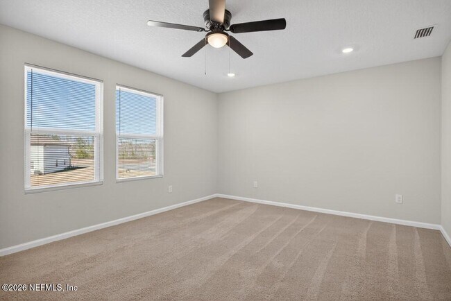 Building Photo - 14790 Cashew Ave