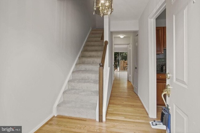 Building Photo - Townhome in Pinecrest
