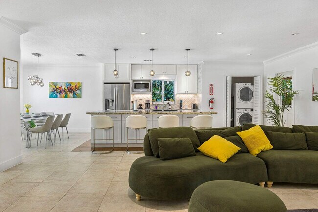 Building Photo - 11121 Griffing Blvd