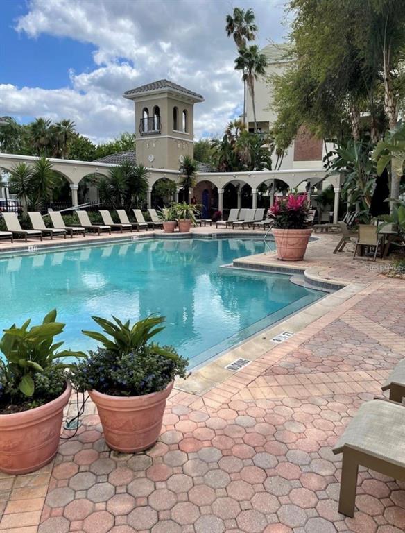 Building Photo - 501 Knights Run Ave