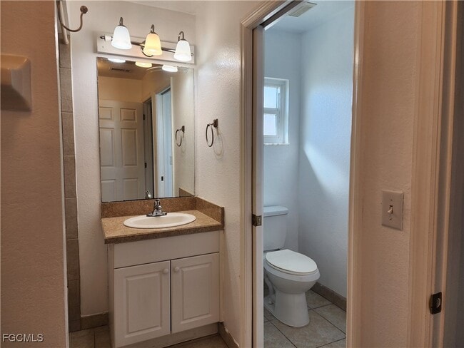 Building Photo - 1214 NE 14th Ave