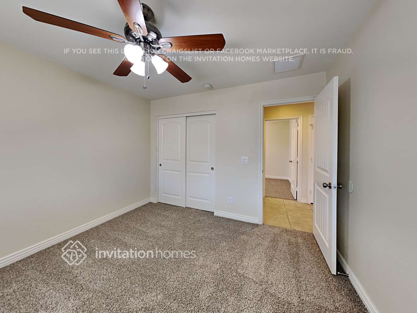 Building Photo - 2315 W Paradise Dr