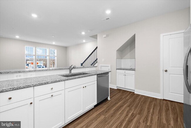 Building Photo - 7738 Port Capital Dr