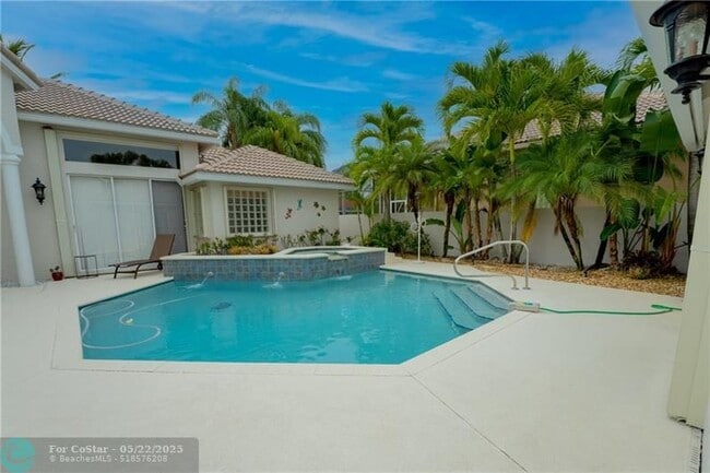 Building Photo - 20107 Ocean Key Dr