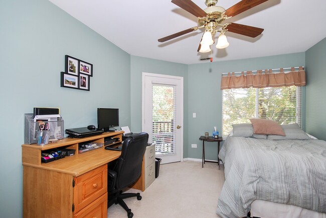 Building Photo - 385 Sandhurst Cir