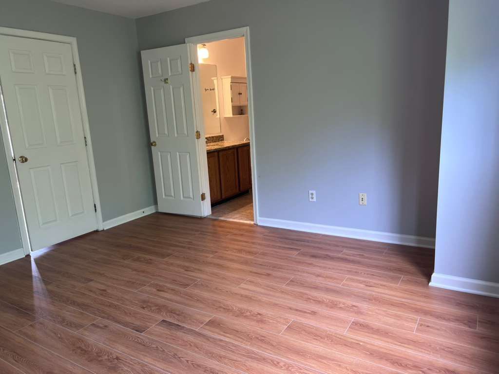 Building Photo - 6205 Abbottsbury Row