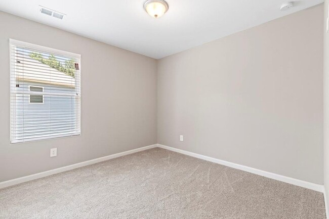 Building Photo - 1038 Valley Rock Dr
