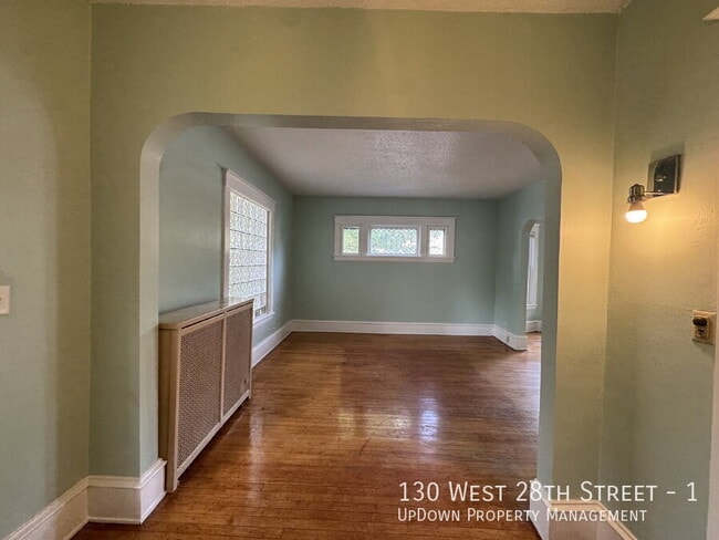 Building Photo - 130 W 28th St