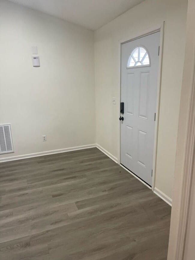Building Photo - 203 Cypress Cove Ct