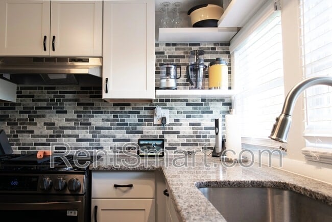 Building Photo - 2703 Merritt St