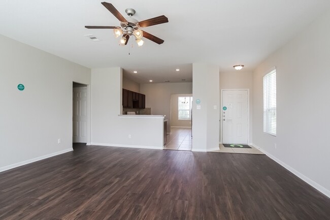 Building Photo - 17914 Seco Creek Ln