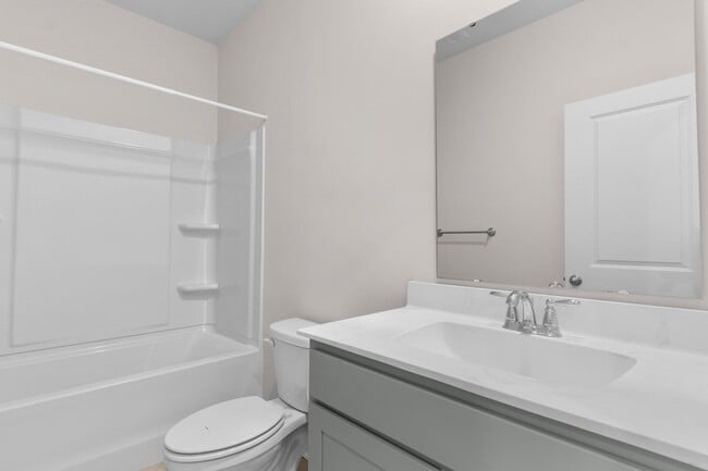 Building Photo - Bell's Lake Circle