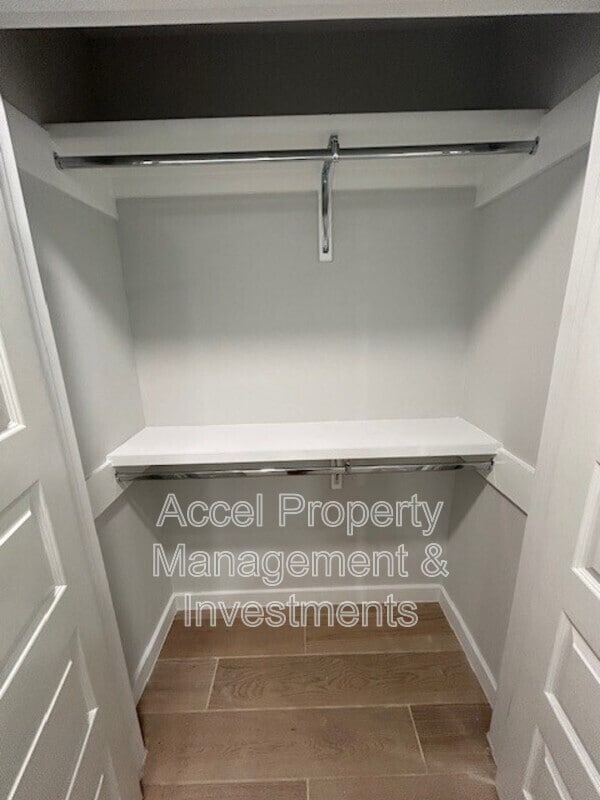 Building Photo - 6617 N 5th St