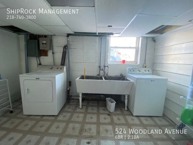 Building Photo - 524 Woodland Ave