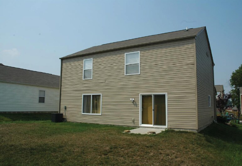 Building Photo - 10056 Armstrong st.