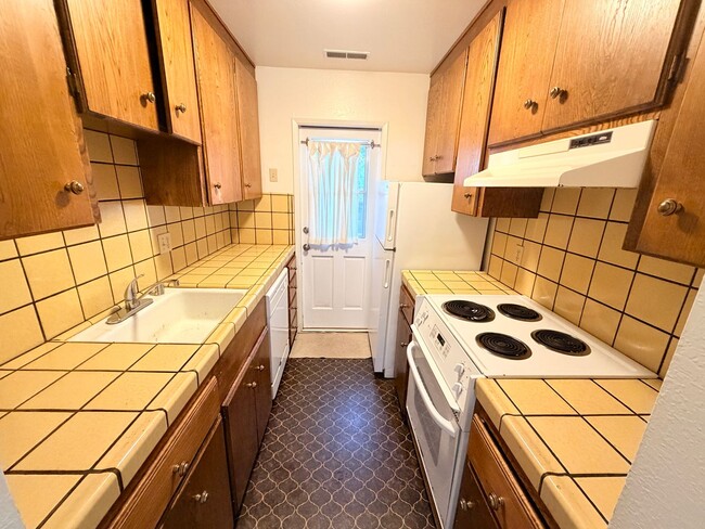 Building Photo - 1639 Novato Blvd