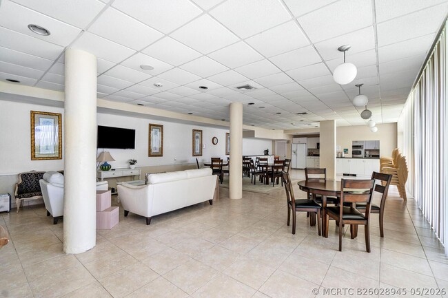 Building Photo - 3570 S Ocean Blvd