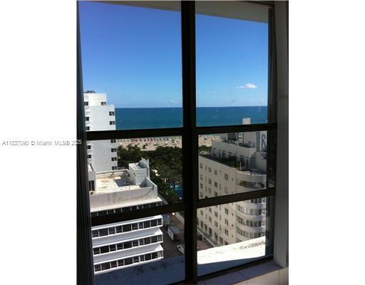 Building Photo - 1800 Collins Ave