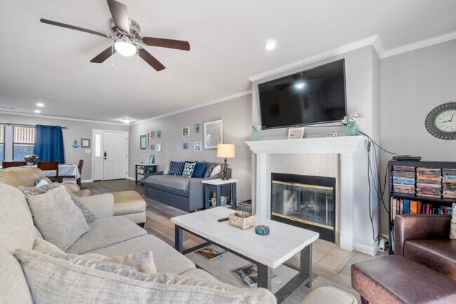 Building Photo - 5371 Central Ave