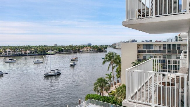 Building Photo - 95 N Birch Rd