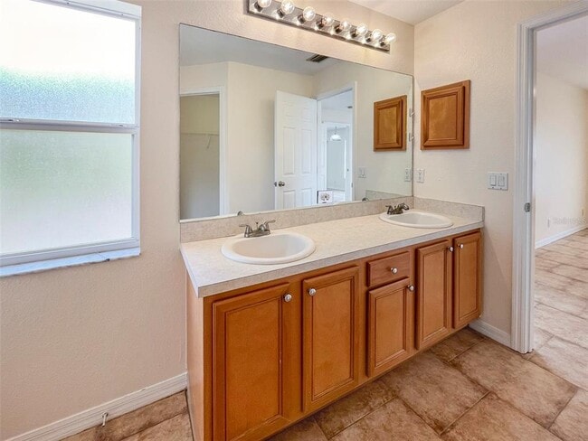 Building Photo - 3465 Tupelo Ave